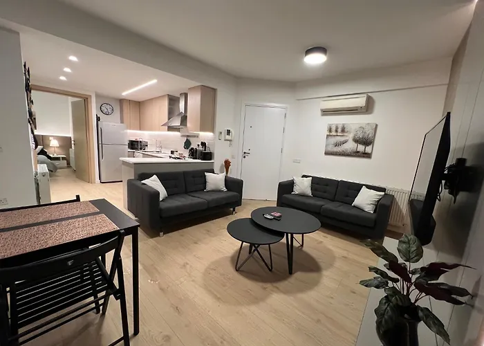 Daniela\'S Modern Apartment
