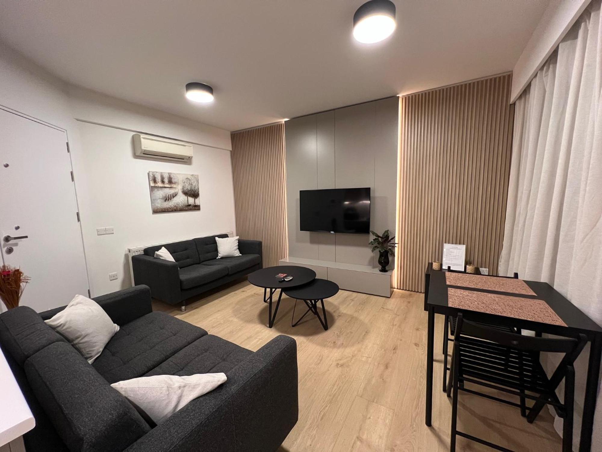 Daniela's Modern Apartment
